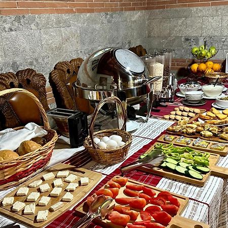 Brilant Antik Hotel Tiranë Luaran gambar