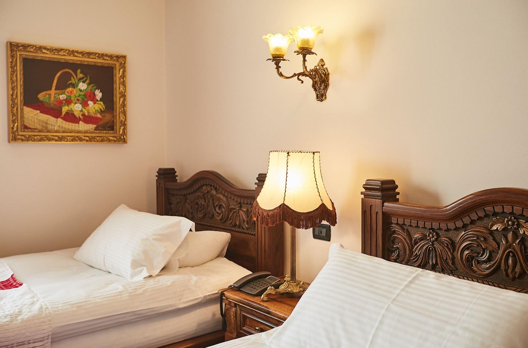 Brilant Antik Hotel Tiranë Luaran gambar