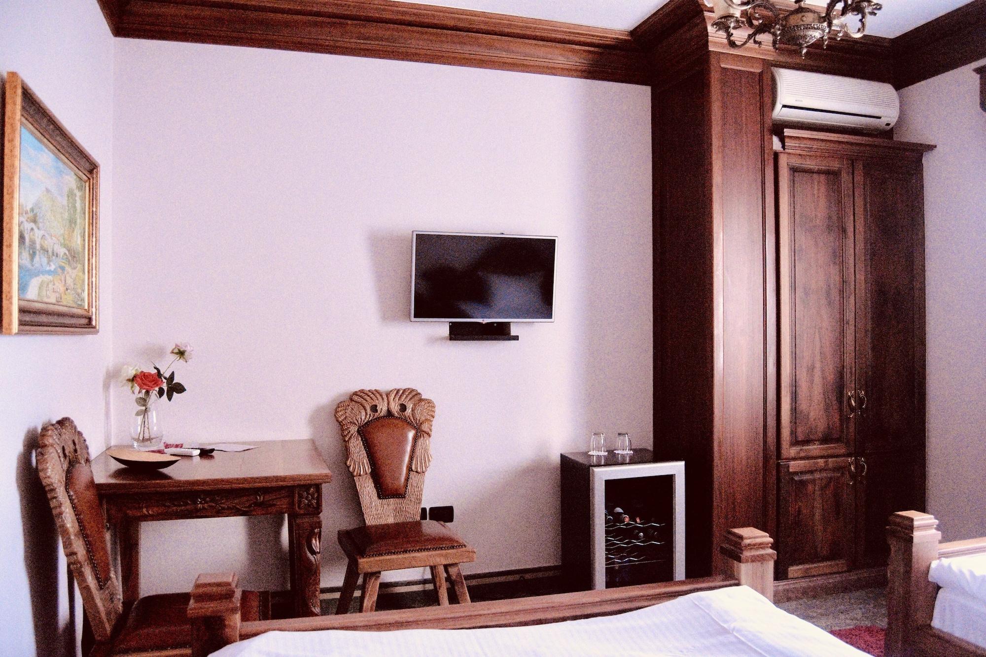 Brilant Antik Hotel Tiranë Luaran gambar