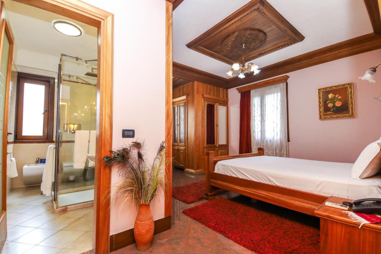 Brilant Antik Hotel Tiranë Luaran gambar