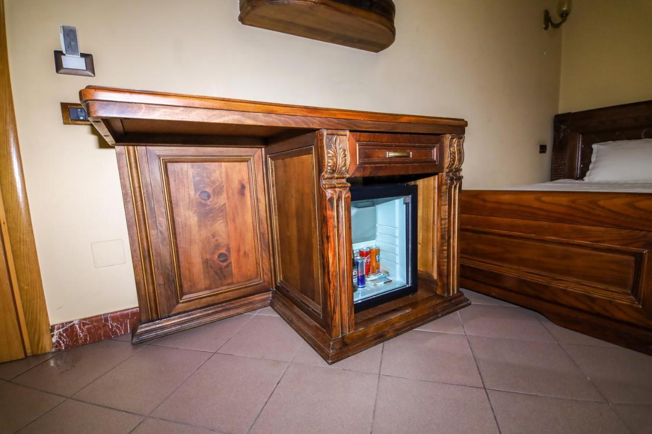 Brilant Antik Hotel Tiranë Luaran gambar