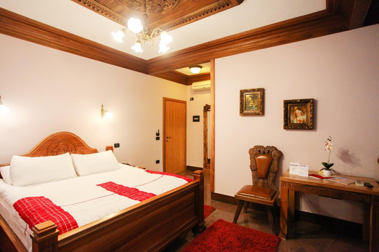 Brilant Antik Hotel Tiranë Luaran gambar
